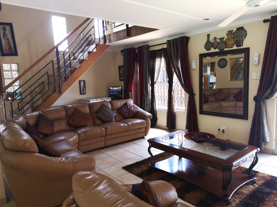 To Let 6 Bedroom Property for Rent in Veld En Vlei KwaZulu-Natal