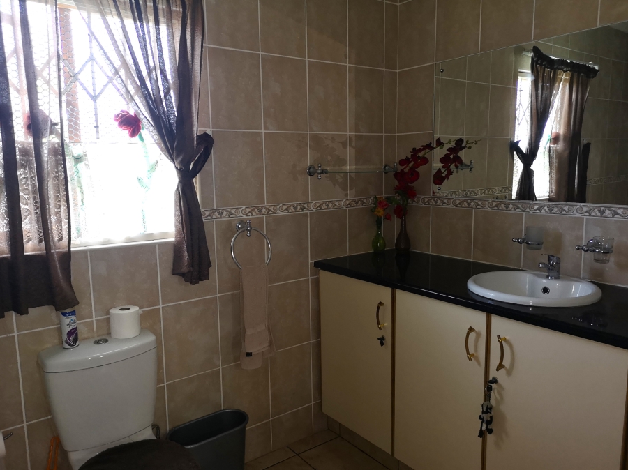 To Let 6 Bedroom Property for Rent in Veld En Vlei KwaZulu-Natal
