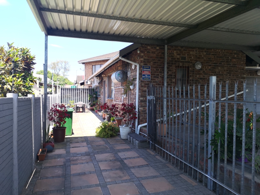 To Let 6 Bedroom Property for Rent in Veld En Vlei KwaZulu-Natal