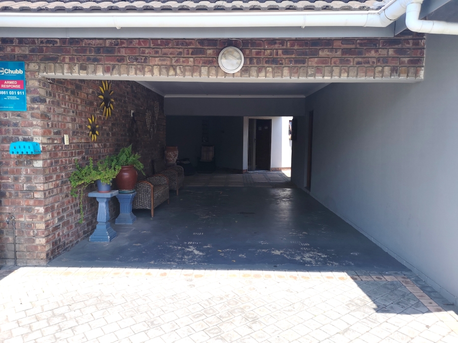 To Let 6 Bedroom Property for Rent in Veld En Vlei KwaZulu-Natal