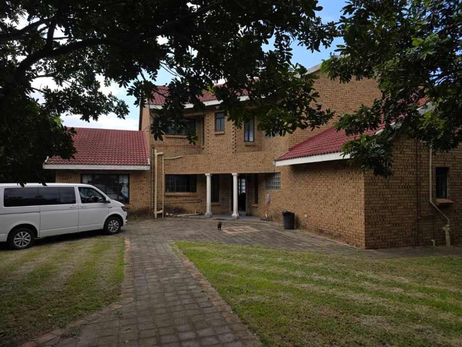 6 Bedroom Property for Sale in Tugela Mouth KwaZulu-Natal