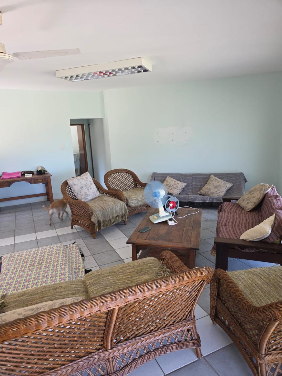 6 Bedroom Property for Sale in Tugela Mouth KwaZulu-Natal