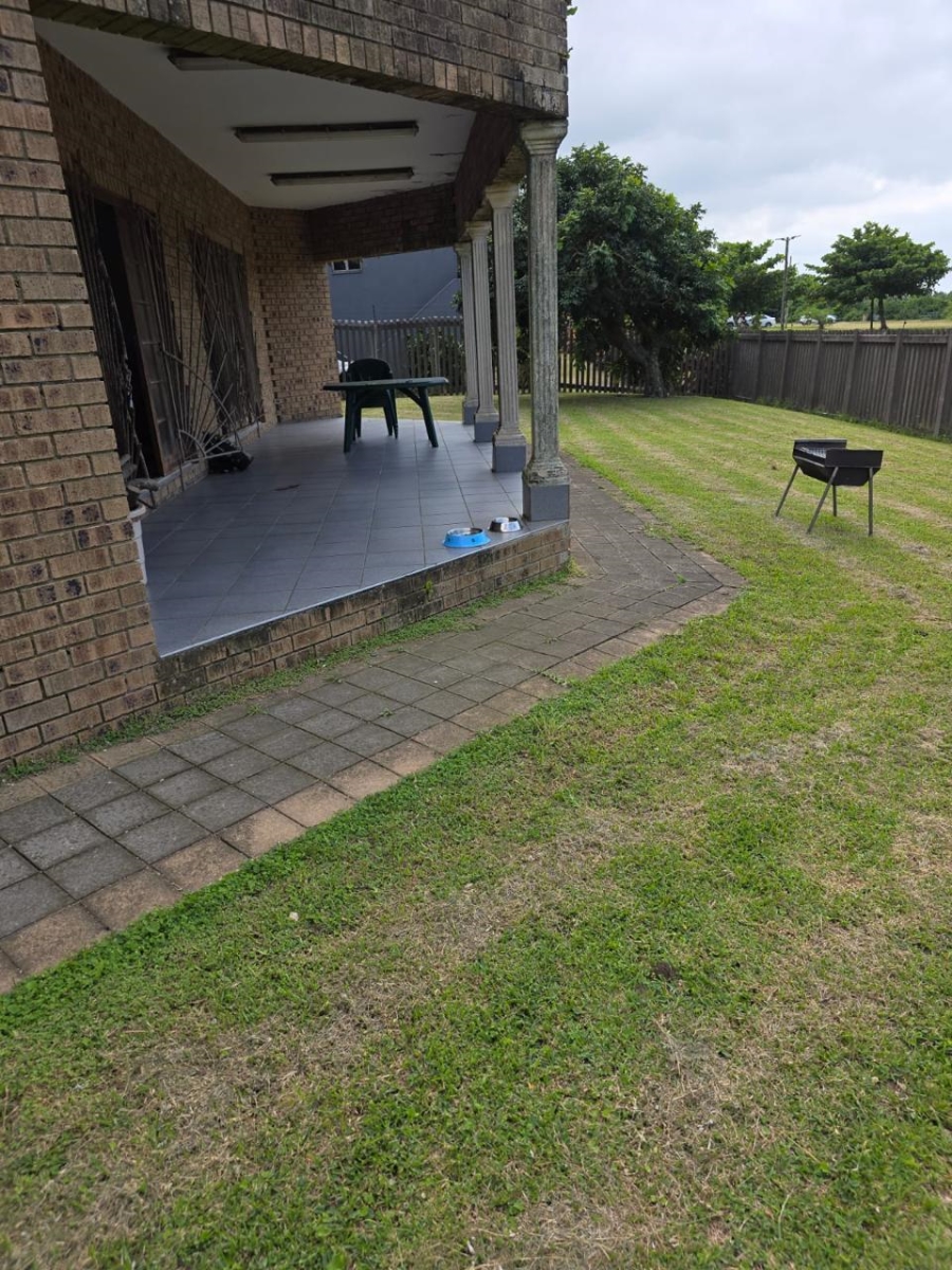 6 Bedroom Property for Sale in Tugela Mouth KwaZulu-Natal