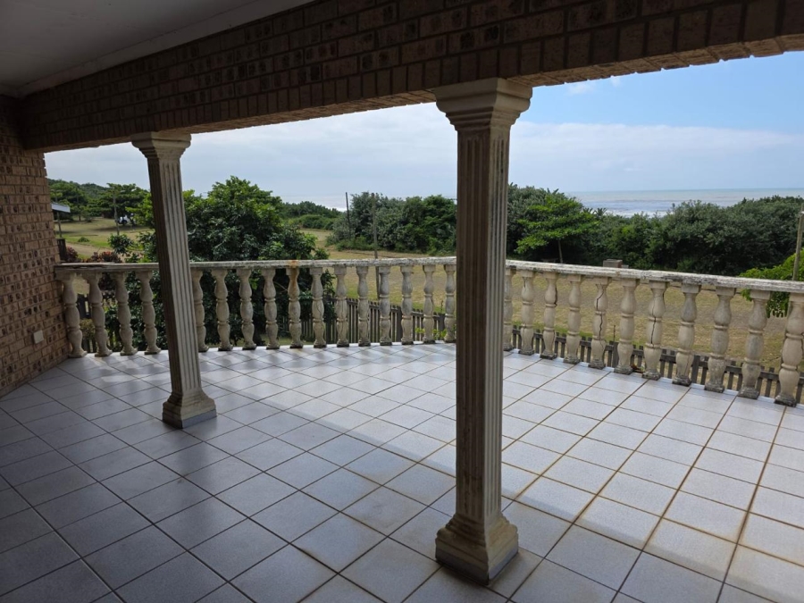 6 Bedroom Property for Sale in Tugela Mouth KwaZulu-Natal
