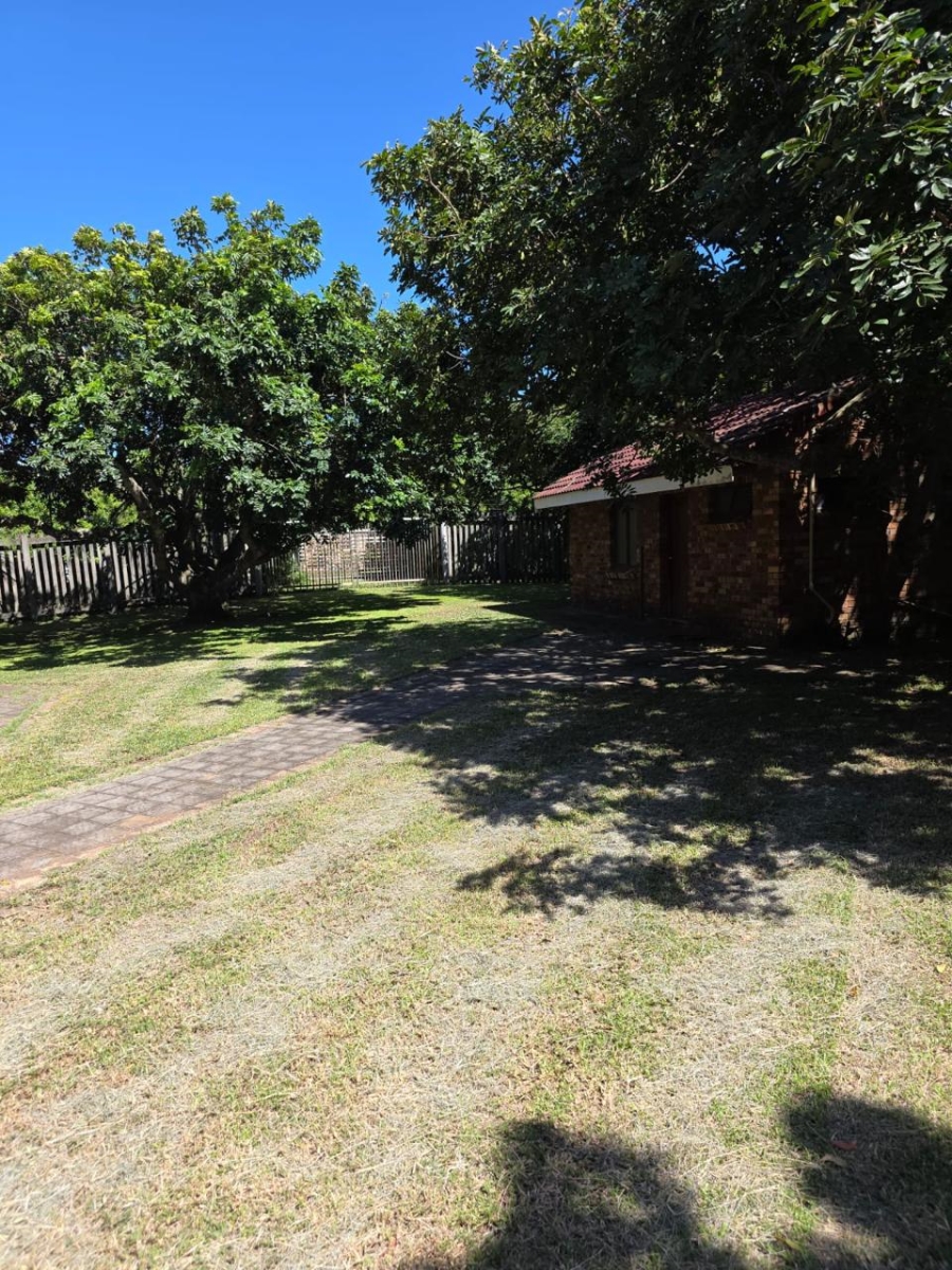 6 Bedroom Property for Sale in Tugela Mouth KwaZulu-Natal
