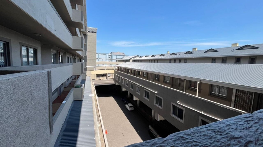 To Let 2 Bedroom Property for Rent in Umhlanga Ridge KwaZulu-Natal