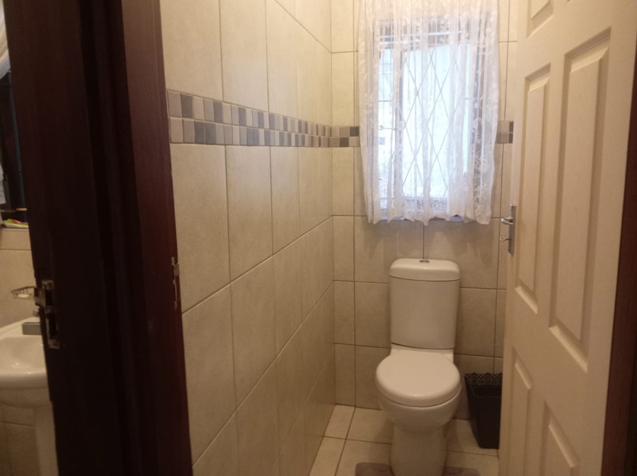 4 Bedroom Property for Sale in Naidooville KwaZulu-Natal