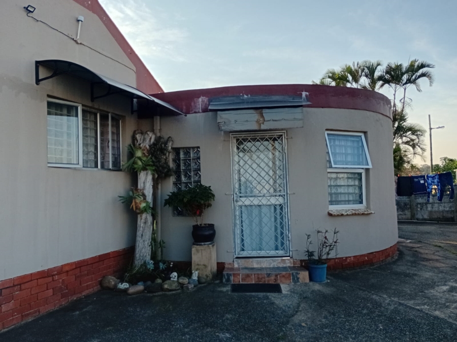 4 Bedroom Property for Sale in Naidooville KwaZulu-Natal
