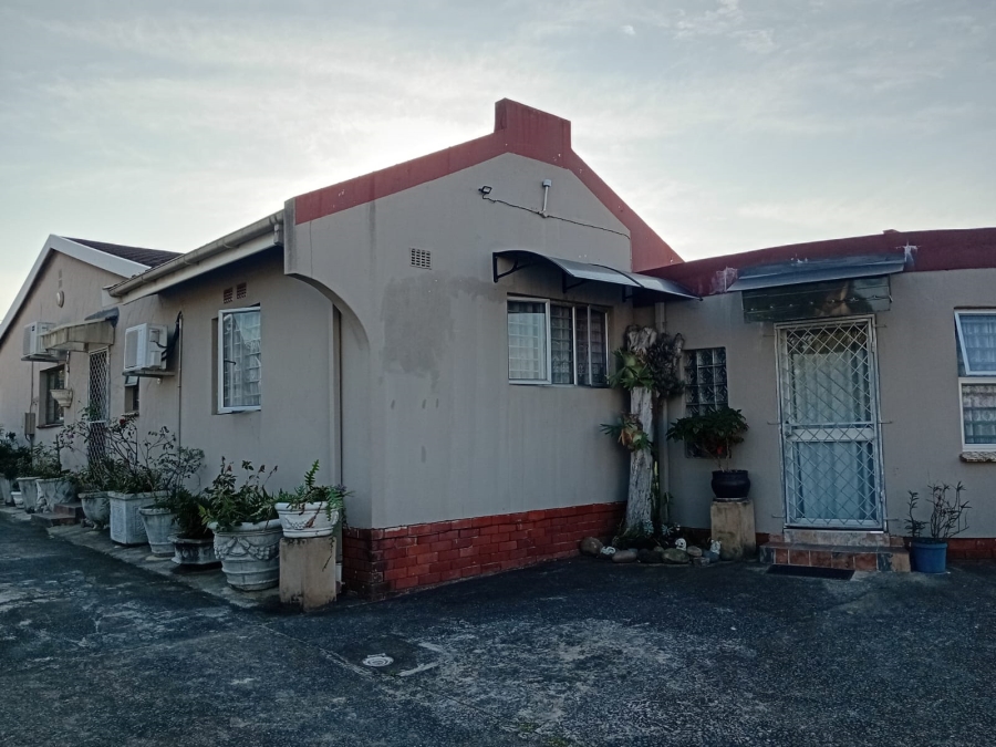 4 Bedroom Property for Sale in Naidooville KwaZulu-Natal