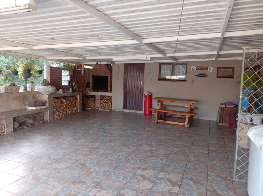 4 Bedroom Property for Sale in Naidooville KwaZulu-Natal
