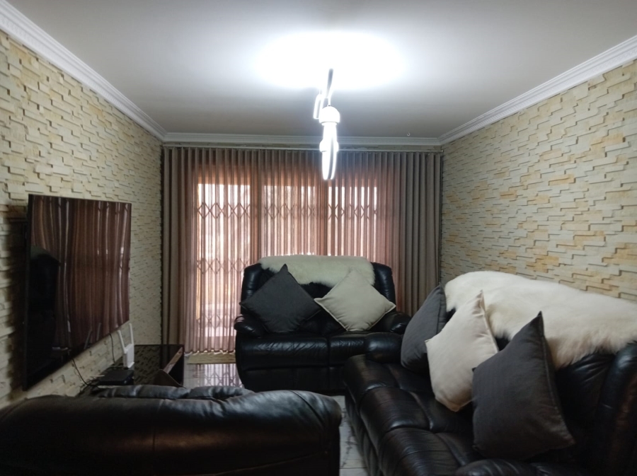 3 Bedroom Property for Sale in Isipingo Hills KwaZulu-Natal