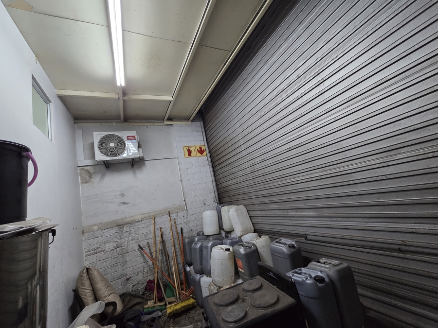 To Let Commercial Property for Rent in Westmead KwaZulu-Natal