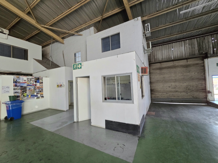 To Let Commercial Property for Rent in Westmead KwaZulu-Natal