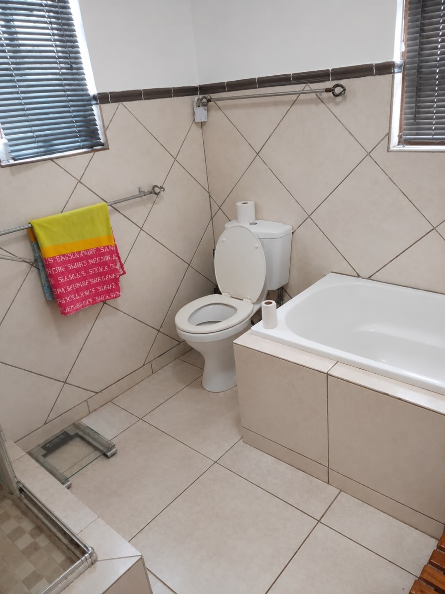 To Let 1 Bedroom Property for Rent in Waterfall KwaZulu-Natal