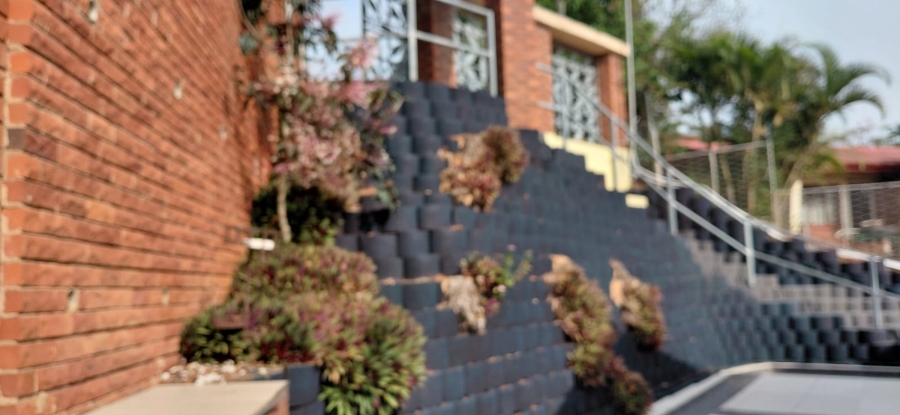 5 Bedroom Property for Sale in Reservoir Hills KwaZulu-Natal