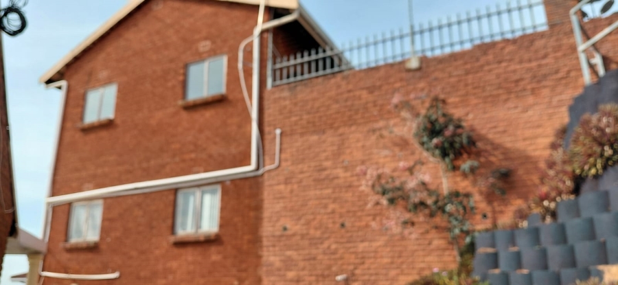 5 Bedroom Property for Sale in Reservoir Hills KwaZulu-Natal
