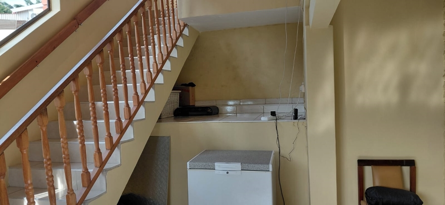5 Bedroom Property for Sale in Reservoir Hills KwaZulu-Natal