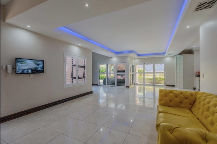 6 Bedroom Property for Sale in Izinga Estate KwaZulu-Natal