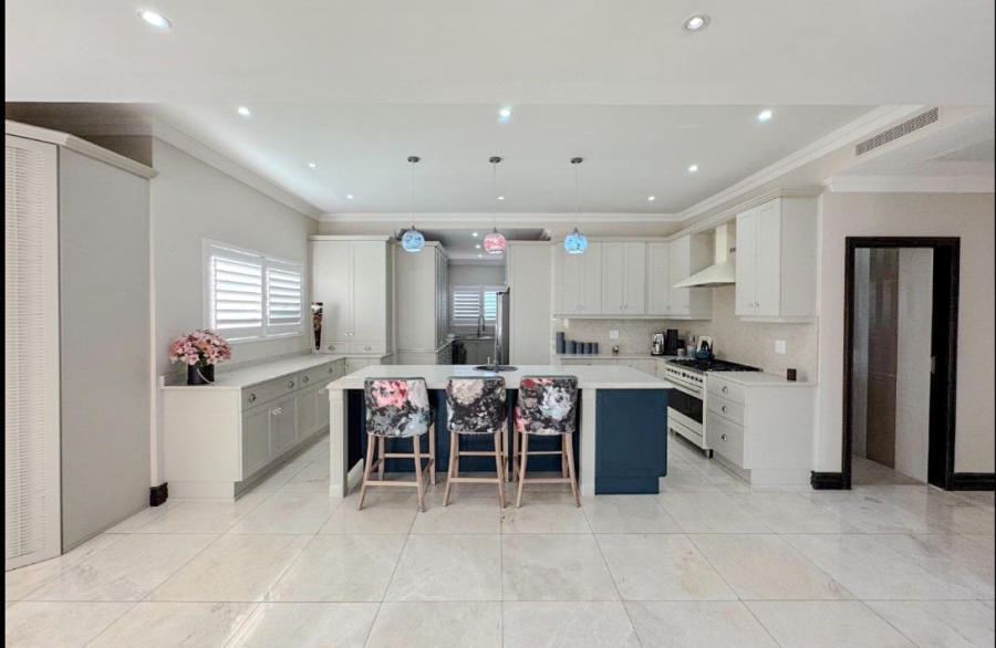 6 Bedroom Property for Sale in Izinga Estate KwaZulu-Natal