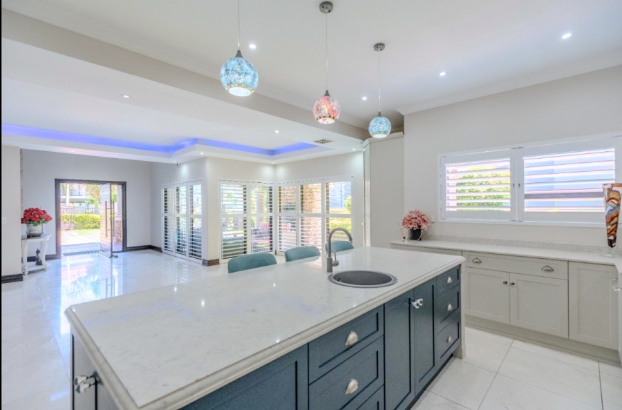 6 Bedroom Property for Sale in Izinga Estate KwaZulu-Natal