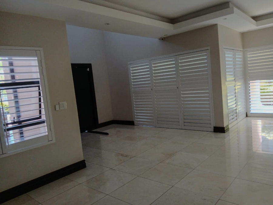 6 Bedroom Property for Sale in Izinga Estate KwaZulu-Natal