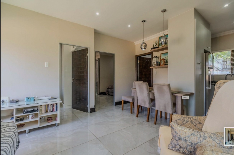 6 Bedroom Property for Sale in Izinga Estate KwaZulu-Natal