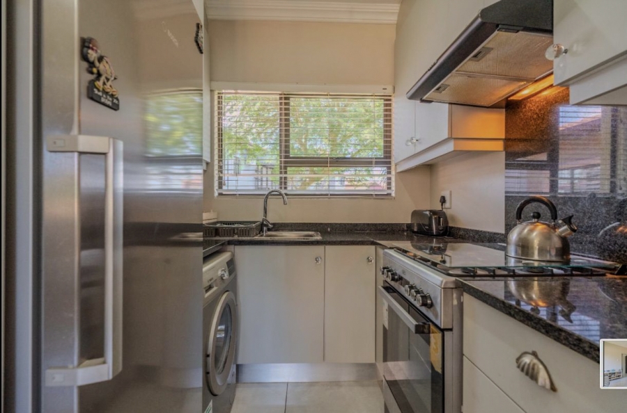 6 Bedroom Property for Sale in Izinga Estate KwaZulu-Natal