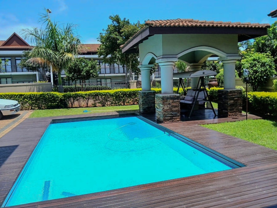 6 Bedroom Property for Sale in Izinga Estate KwaZulu-Natal