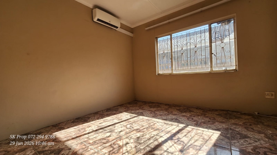 3 Bedroom Property for Sale in Raisethorpe KwaZulu-Natal