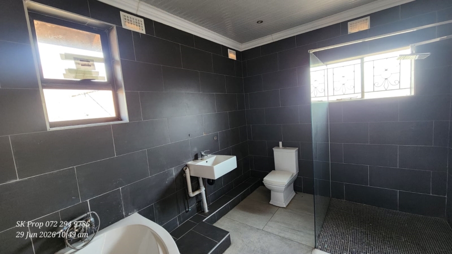 3 Bedroom Property for Sale in Raisethorpe KwaZulu-Natal