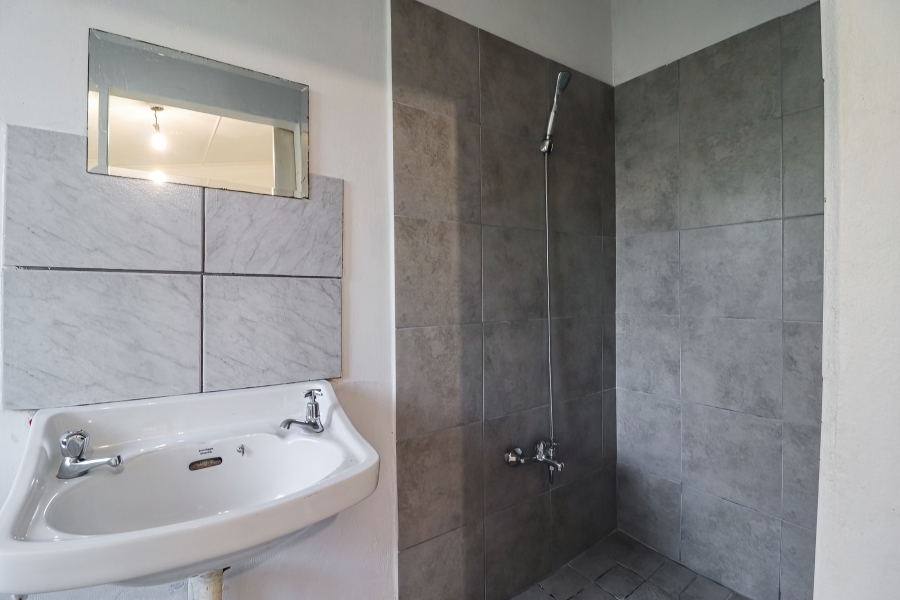 To Let 1 Bedroom Property for Rent in Clayfield KwaZulu-Natal