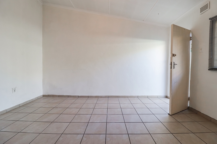 To Let 1 Bedroom Property for Rent in Clayfield KwaZulu-Natal