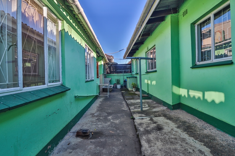 To Let 1 Bedroom Property for Rent in Clayfield KwaZulu-Natal