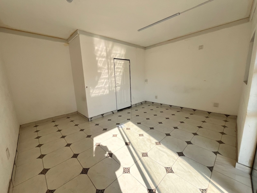 To Let Commercial Property for Rent in Bluff KwaZulu-Natal