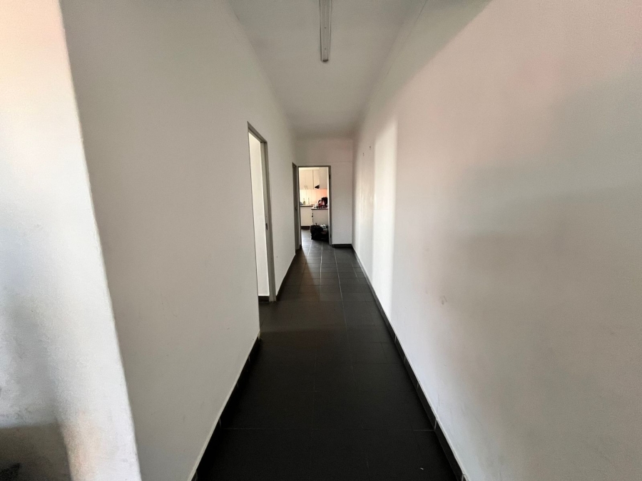 To Let Commercial Property for Rent in Bluff KwaZulu-Natal