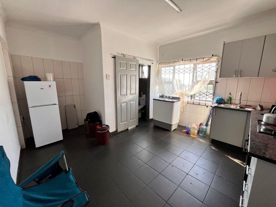 To Let Commercial Property for Rent in Bluff KwaZulu-Natal