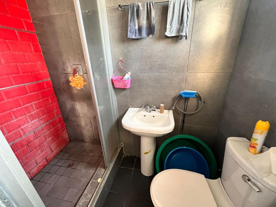 To Let Commercial Property for Rent in Bluff KwaZulu-Natal