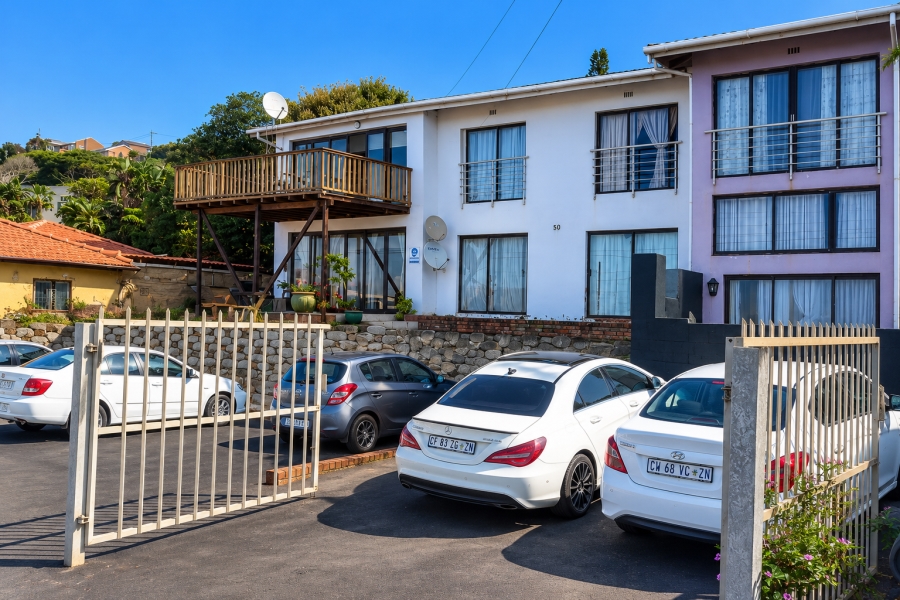 8 Bedroom Property for Sale in Bluff KwaZulu-Natal