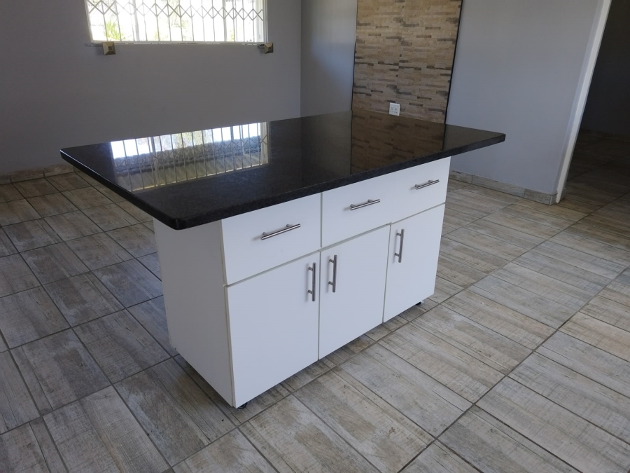 To Let 1 Bedroom Property for Rent in Hayfields KwaZulu-Natal