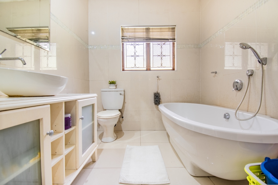 4 Bedroom Property for Sale in Dawncliffe KwaZulu-Natal