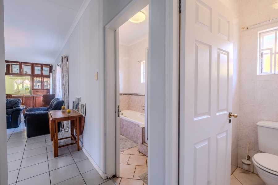 6 Bedroom Property for Sale in Athlone KwaZulu-Natal
