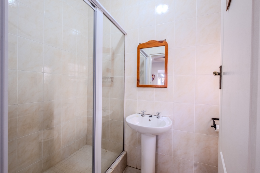 6 Bedroom Property for Sale in Athlone KwaZulu-Natal