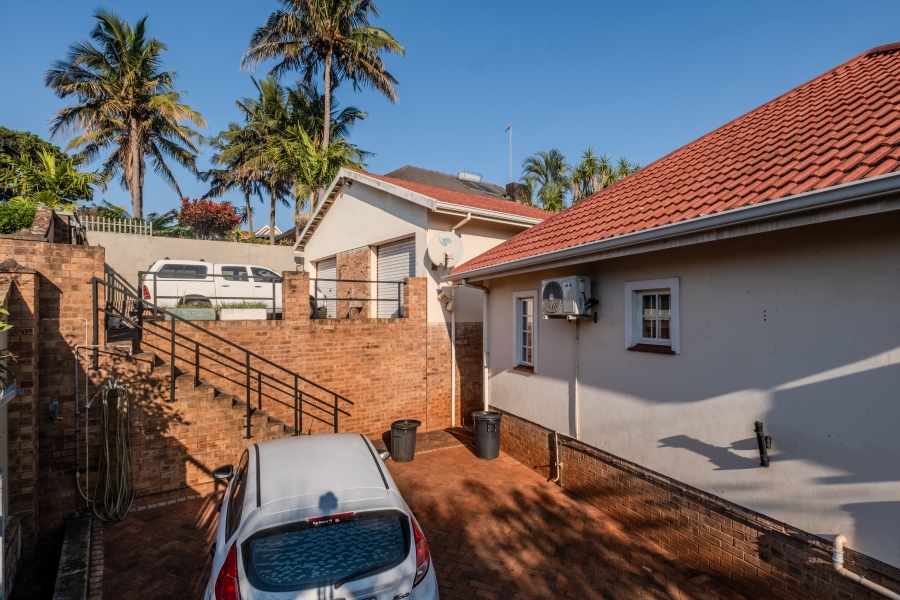 6 Bedroom Property for Sale in Athlone KwaZulu-Natal