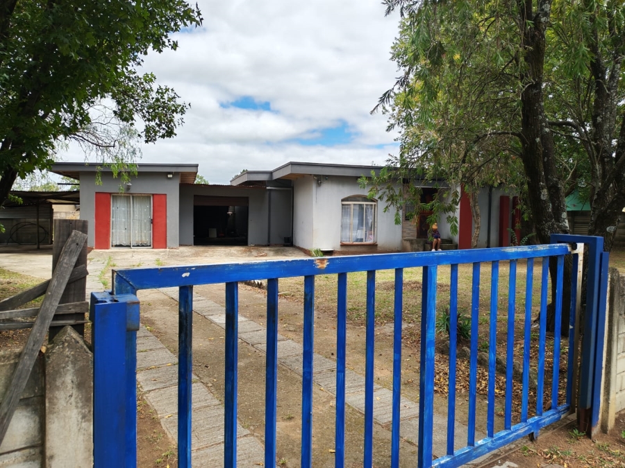 5 Bedroom Property for Sale in Barry Hertzog Park KwaZulu-Natal