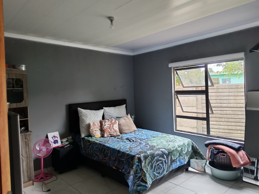 5 Bedroom Property for Sale in Barry Hertzog Park KwaZulu-Natal