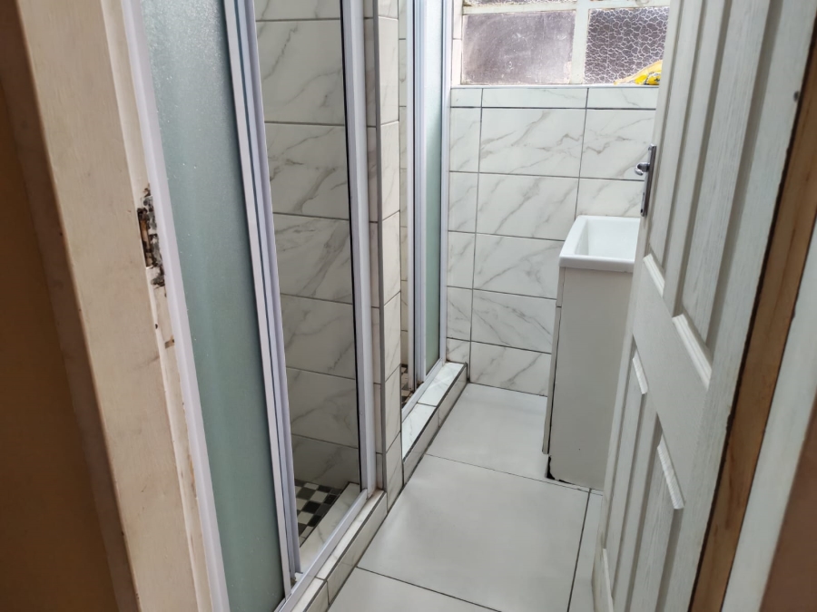5 Bedroom Property for Sale in Barry Hertzog Park KwaZulu-Natal