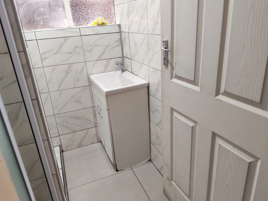 5 Bedroom Property for Sale in Barry Hertzog Park KwaZulu-Natal
