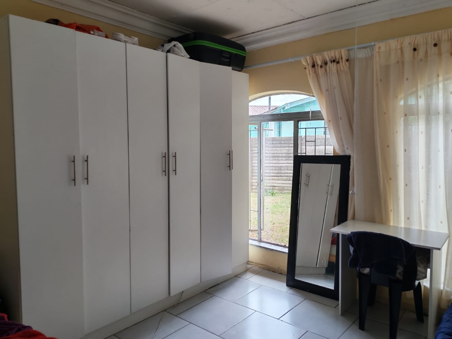 5 Bedroom Property for Sale in Barry Hertzog Park KwaZulu-Natal