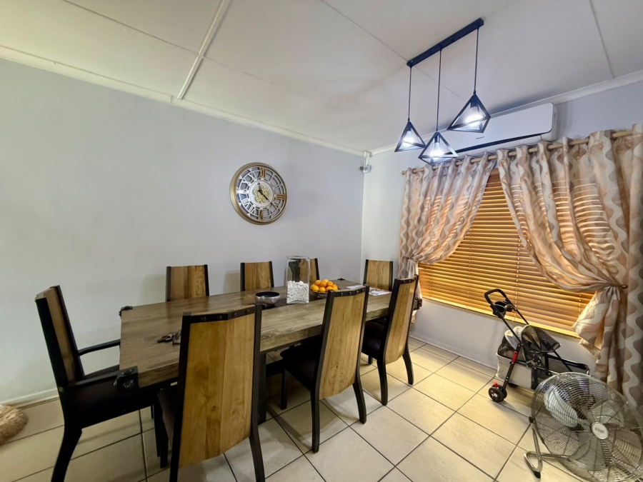 3 Bedroom Property for Sale in Birdswood KwaZulu-Natal