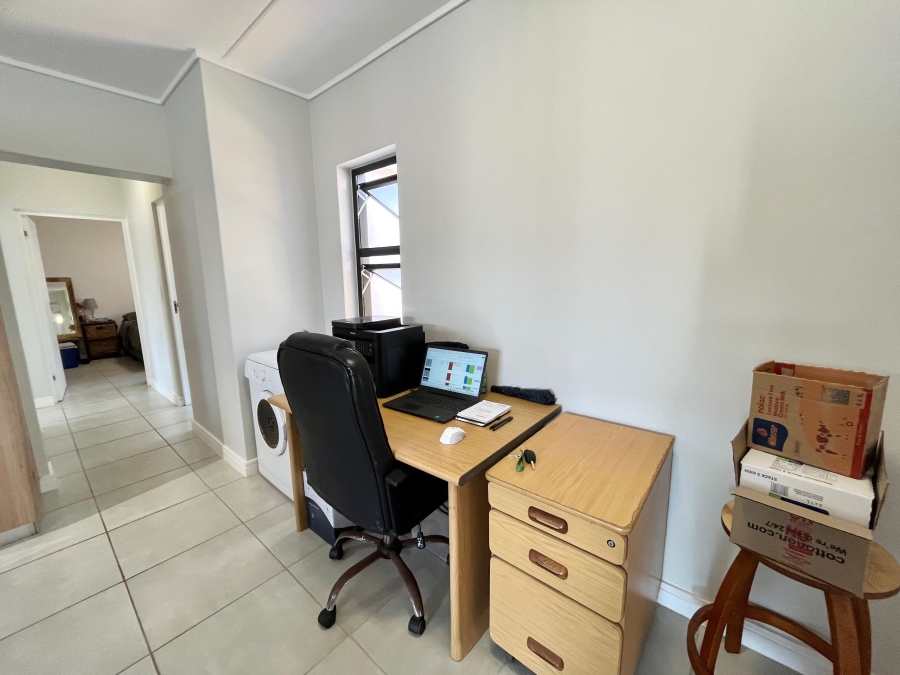 To Let 2 Bedroom Property for Rent in Ballito Central KwaZulu-Natal